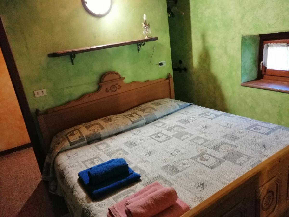 Вілла Casa Vacanze La Carbunera Домодоссола Екстер'єр фото