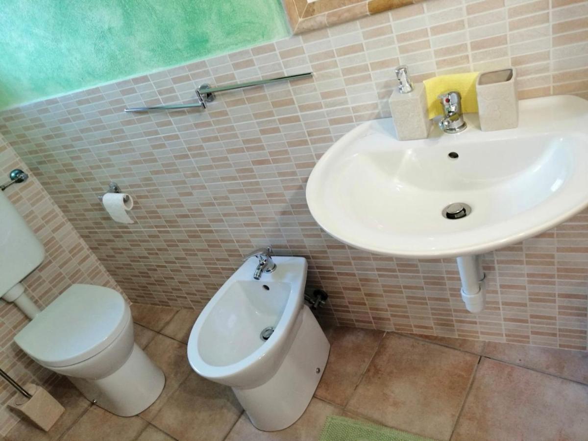 Вілла Casa Vacanze La Carbunera Домодоссола Екстер'єр фото